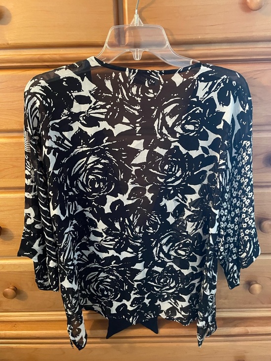 Women’s Geometric Black & White Printed 100% Silk Button Cardigan Shrug Jacket - Picture 2 of 7